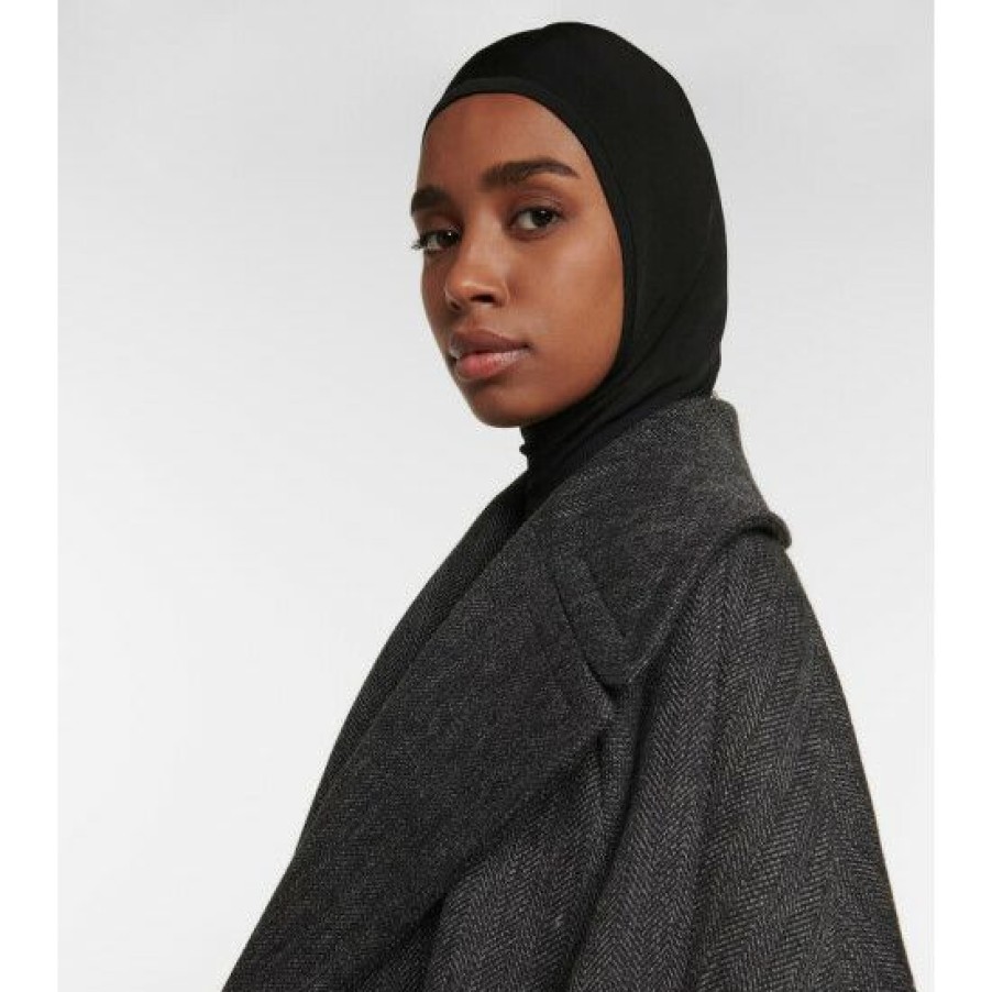 * Alaia Knit Hood